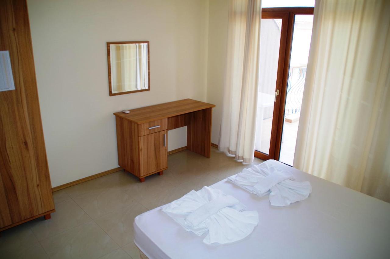 Azura Garden Apartments Černomorec Exteriér fotografie