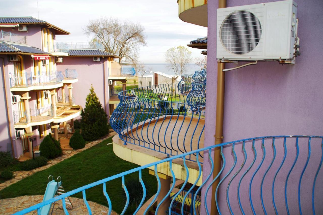Azura Garden Apartments Černomorec Exteriér fotografie
