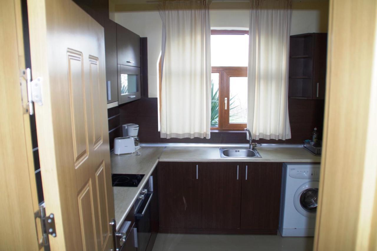 Azura Garden Apartments Černomorec Exteriér fotografie