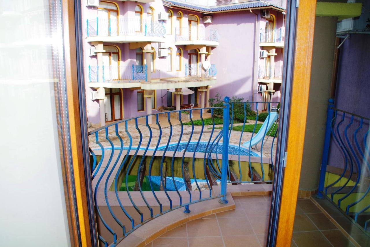 Azura Garden Apartments Černomorec Exteriér fotografie