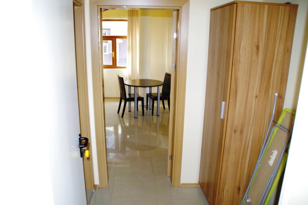 Azura Garden Apartments Černomorec Exteriér fotografie