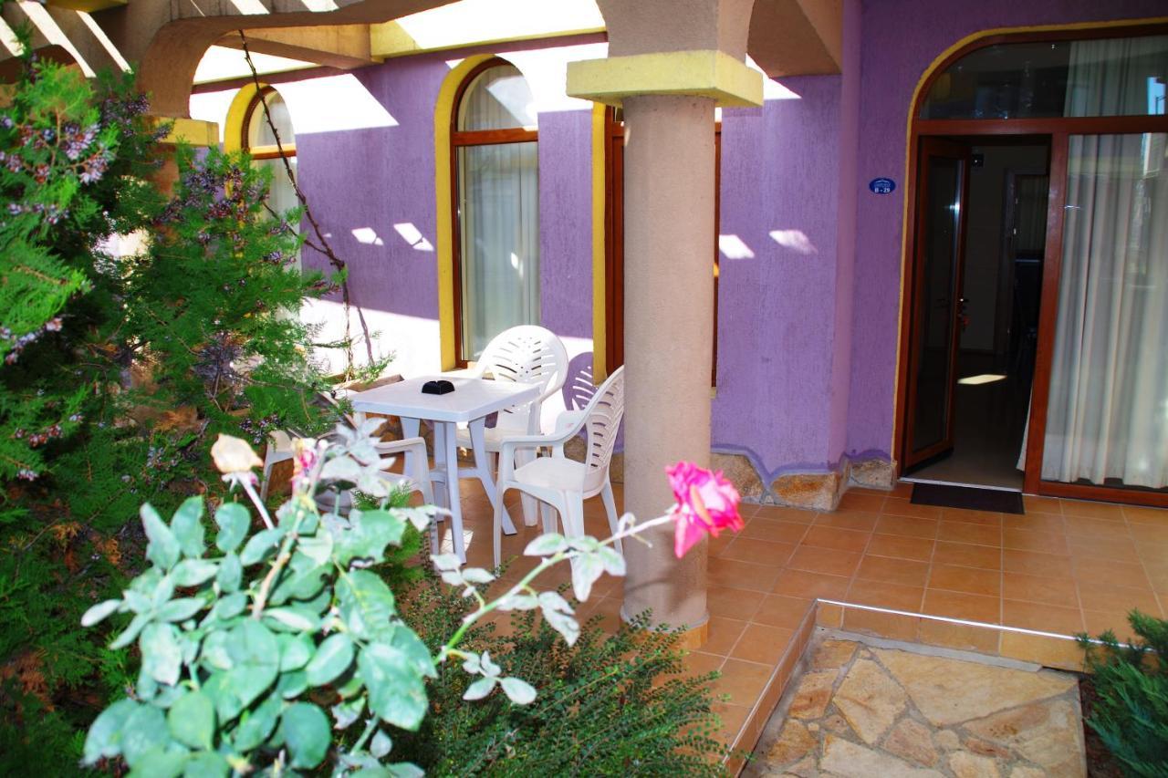 Azura Garden Apartments Černomorec Exteriér fotografie